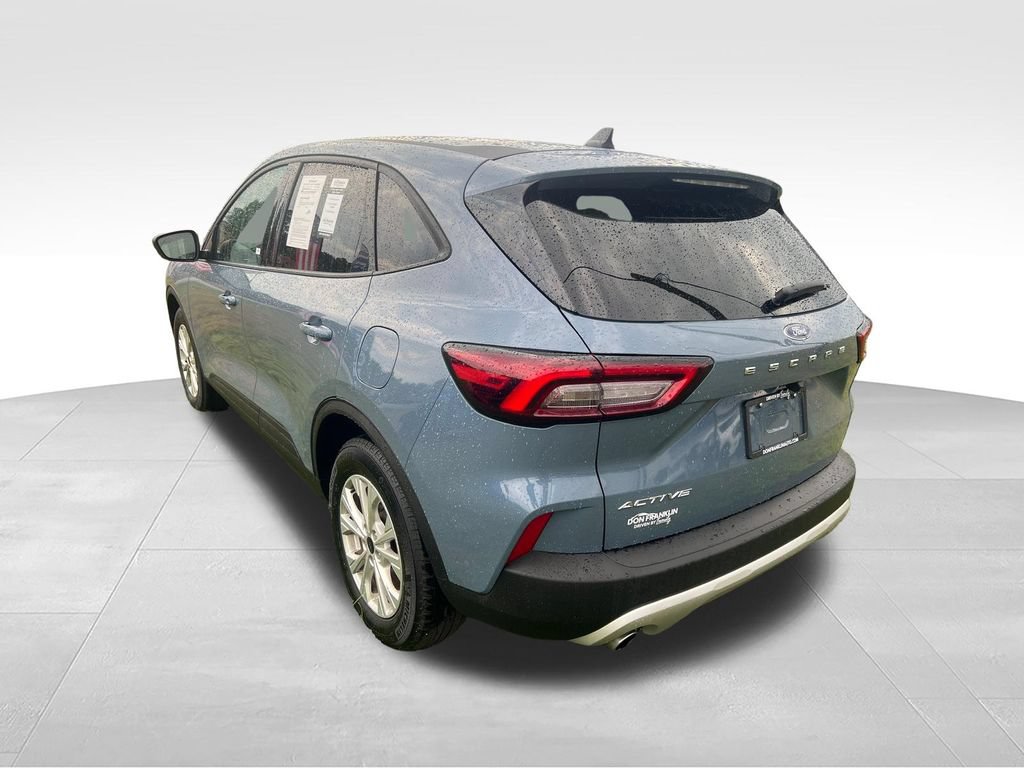 Used 2025 Ford Escape Active FWD image 3