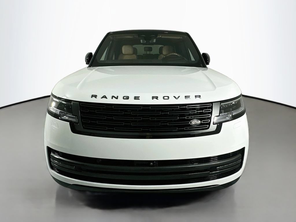 Used 2025 Land Rover Range Rover SE AWD/4WD image 6