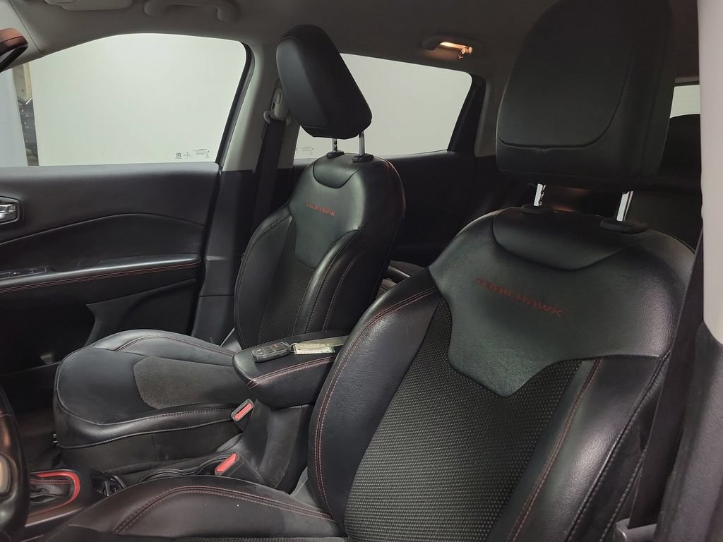 Used 2020 Jeep Compass Trailhawk AWD/4WD image 13