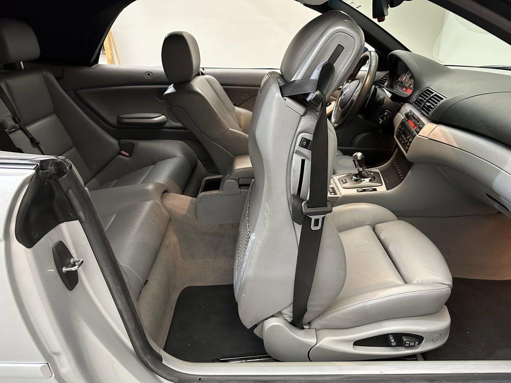 Used 2005 BMW M3 Convertible image 19