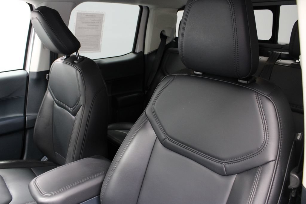 Used 2024 Ford Maverick Lariat w/ Black Appearance Package AWD/4WD image 28