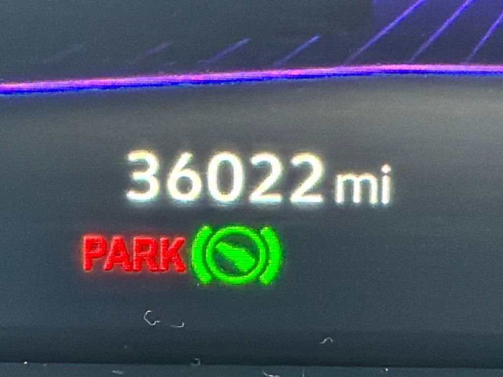 Used 2022 Volkswagen Tiguan SE R-Line image 25