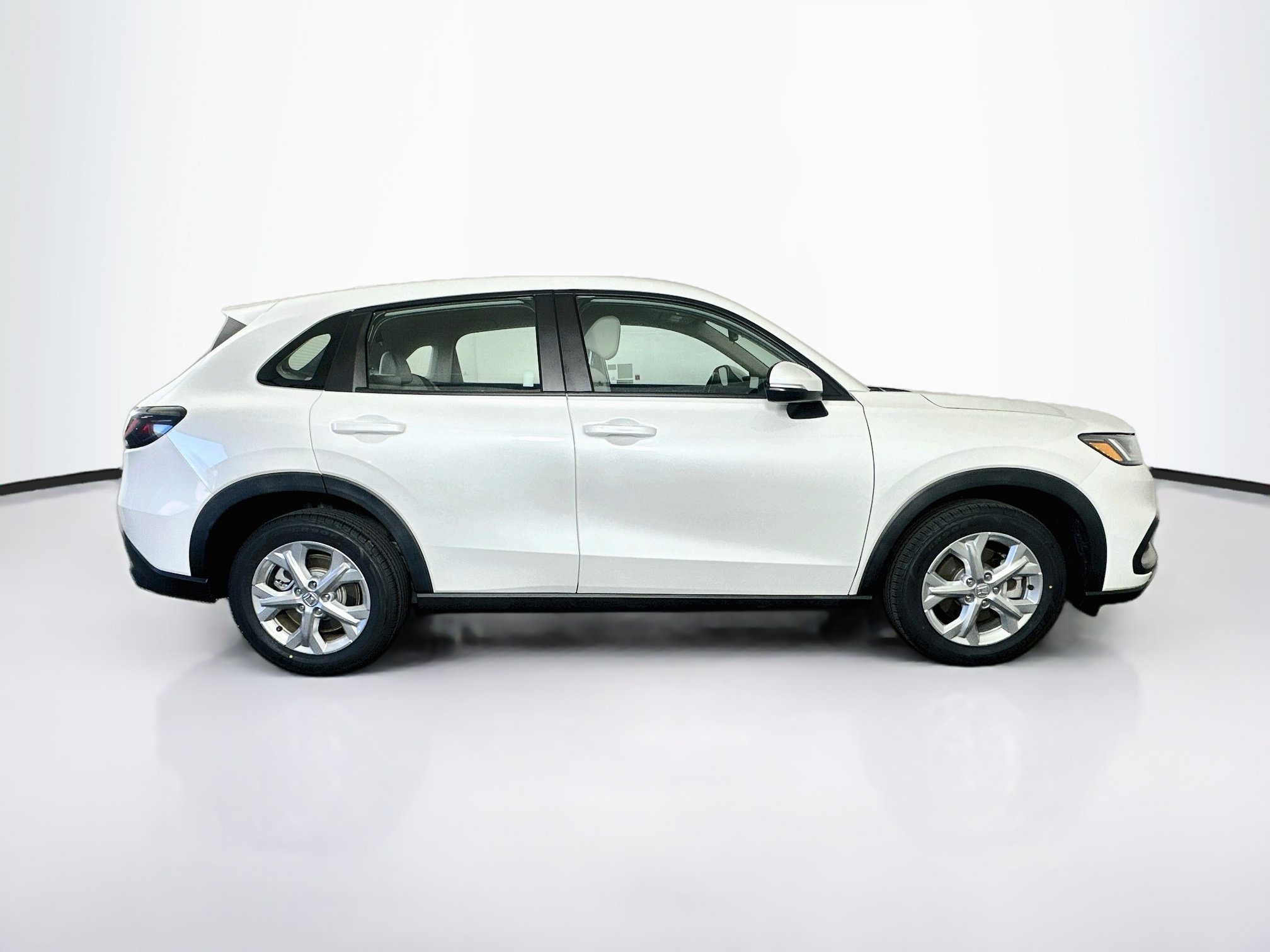 Used 2023 Honda HR-V LX image 10