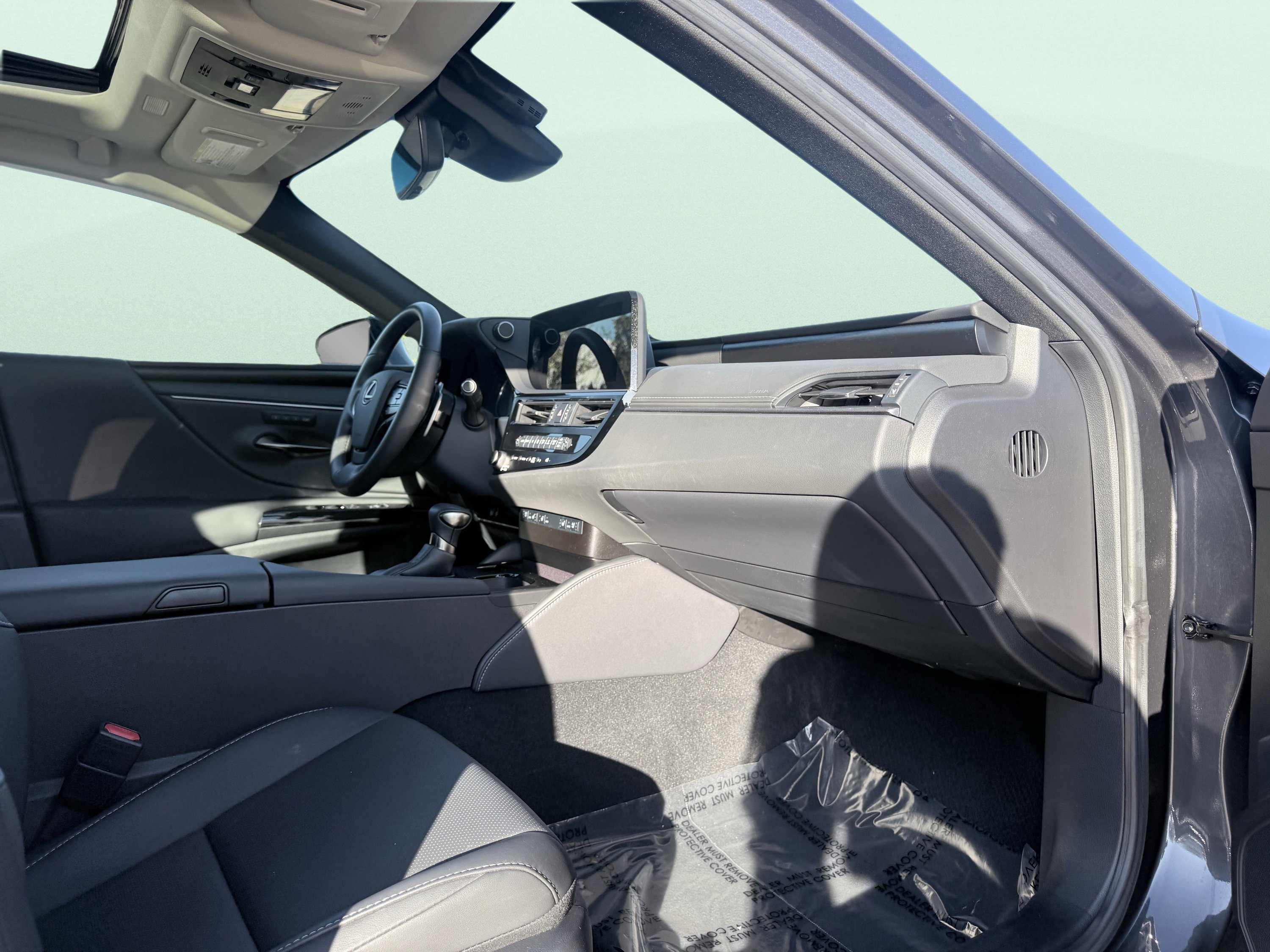 Used 2025 Lexus ES 300h ES 300h F SPORT Design w/ Premium Package image 24