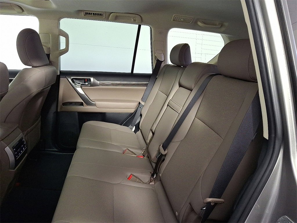 Used 2023 Lexus GX 460 Premium image 13