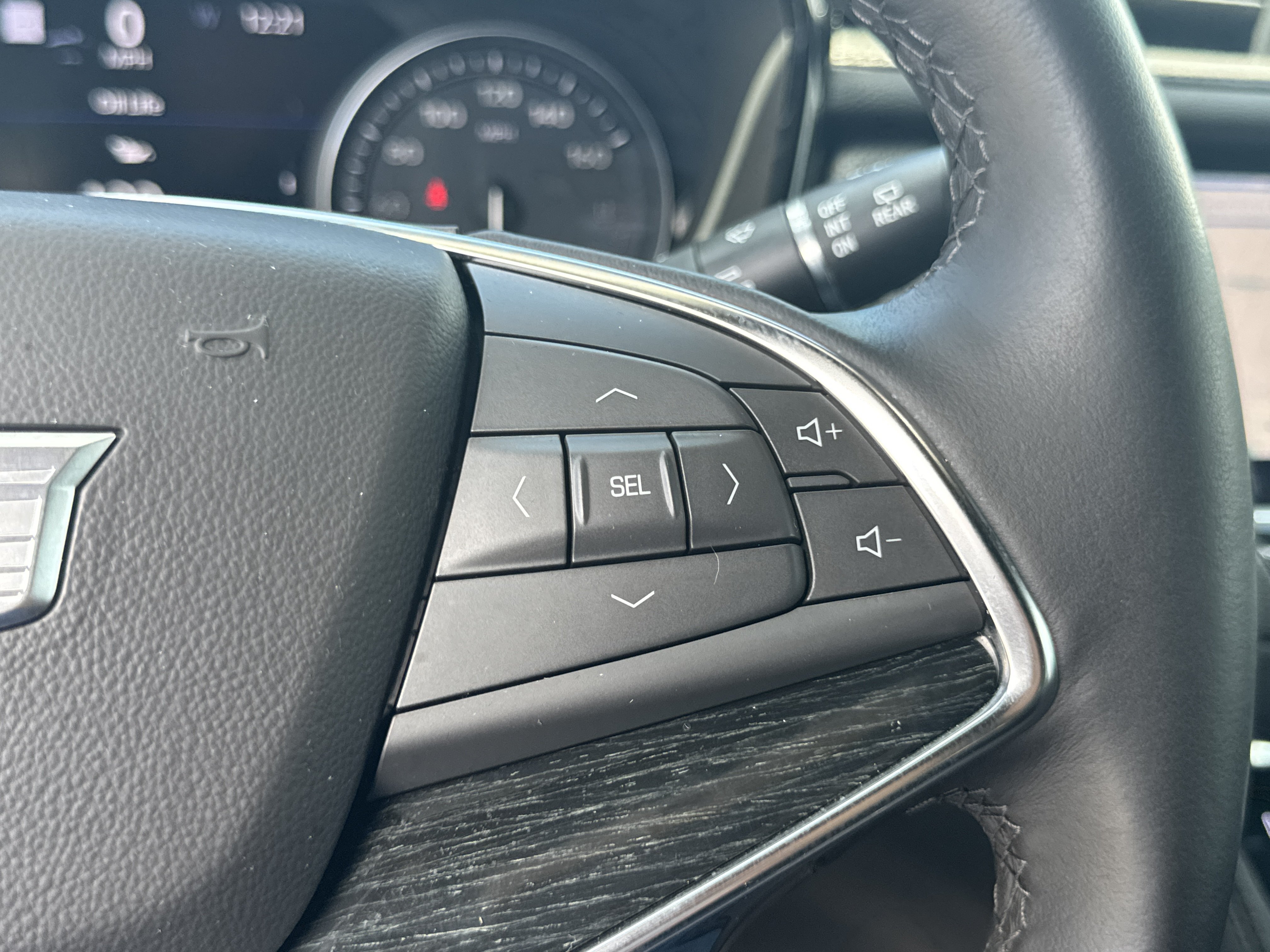 Certified 2024 Cadillac XT5 Premium Luxury w/ Technology Package FWD image 34