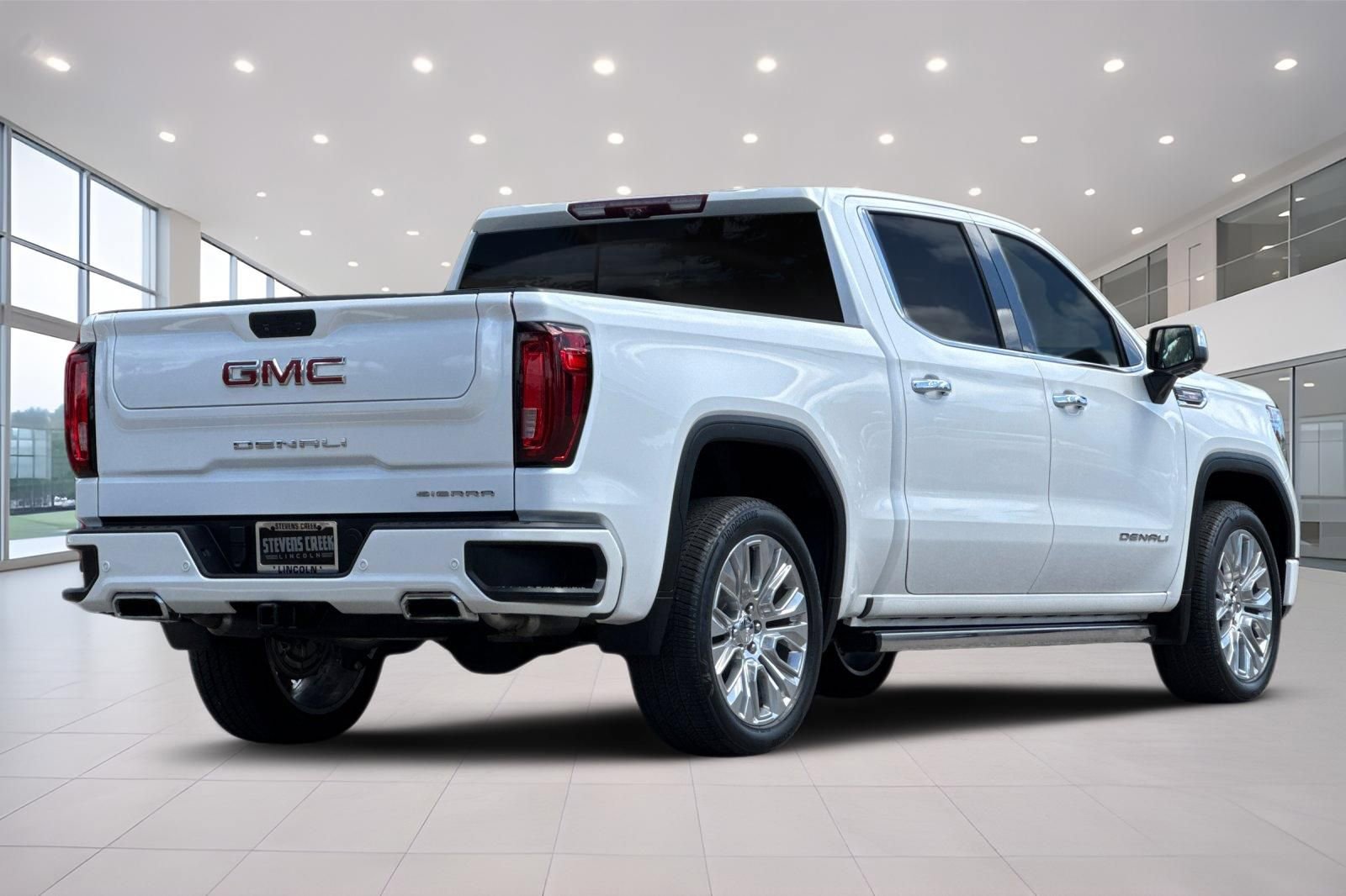 Used 2022 GMC Sierra 1500 Denali w/ Denali Reserve Package image 4