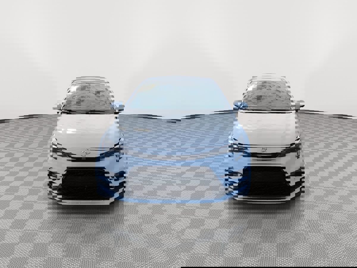 Used 2023 Toyota Corolla SE image 2