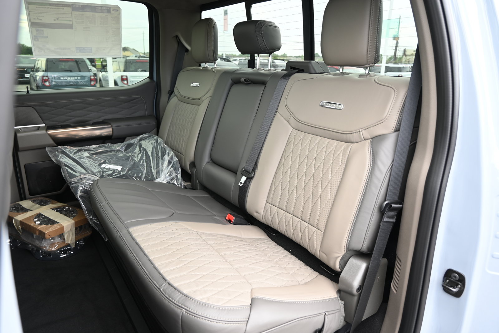 New 2026 Ford F250 Platinum w/ Platinum Plus Package AWD/4WD image 35