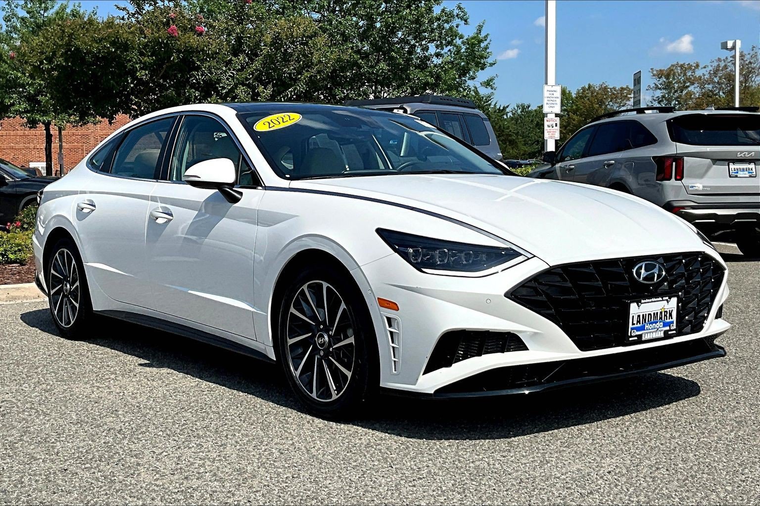 Used 2022 Hyundai Sonata Limited w/ Cargo Package FWD image 11