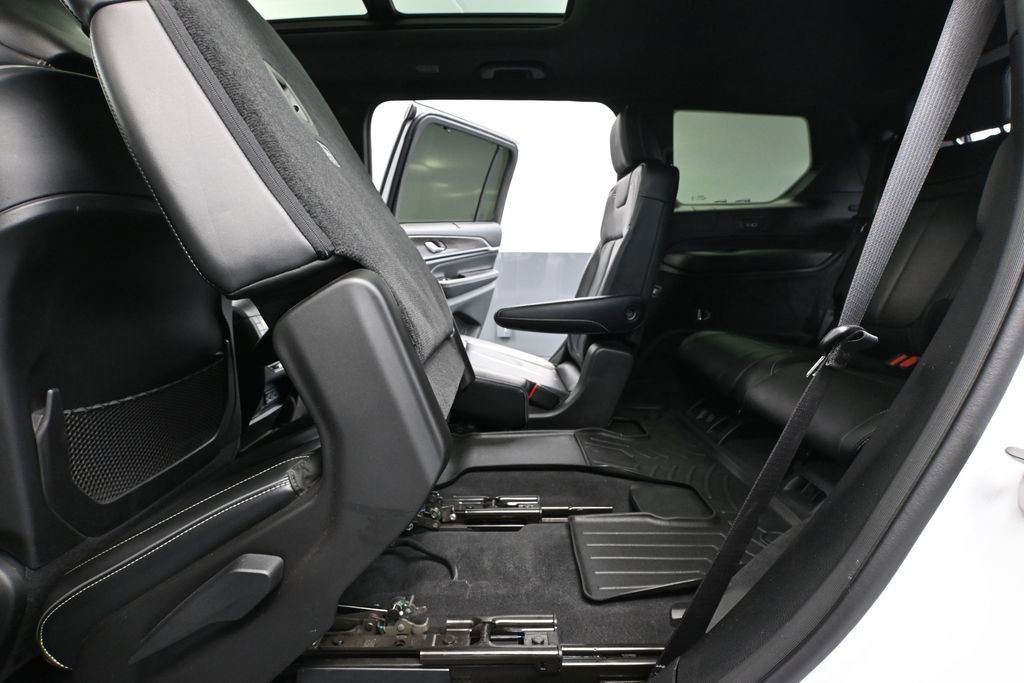 Used 2021 Jeep Grand Cherokee L Overland w/ Advanced Protech Group III image 46