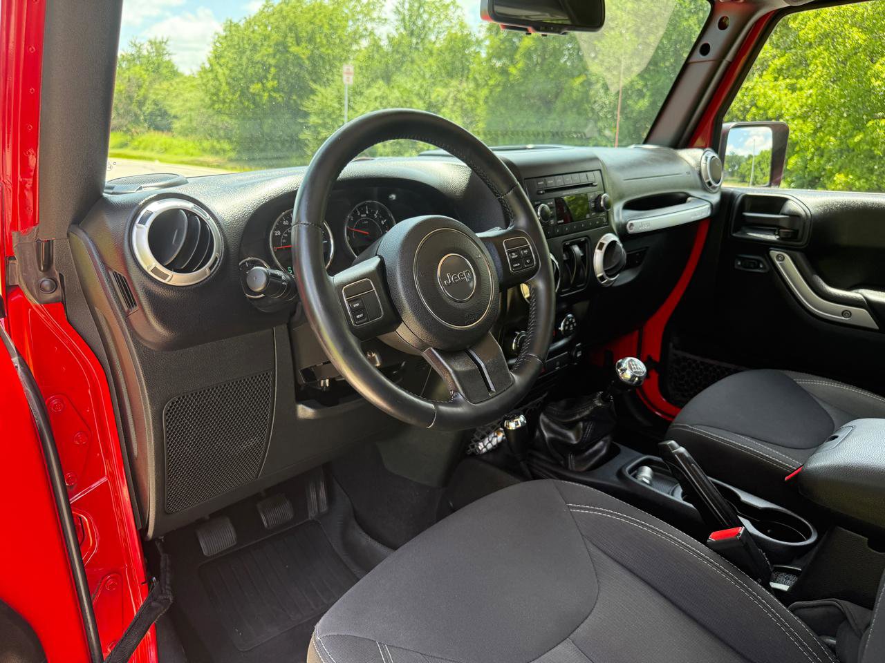 Used 2015 Jeep Wrangler Sahara w/ Trailer Tow Group AWD/4WD image 13