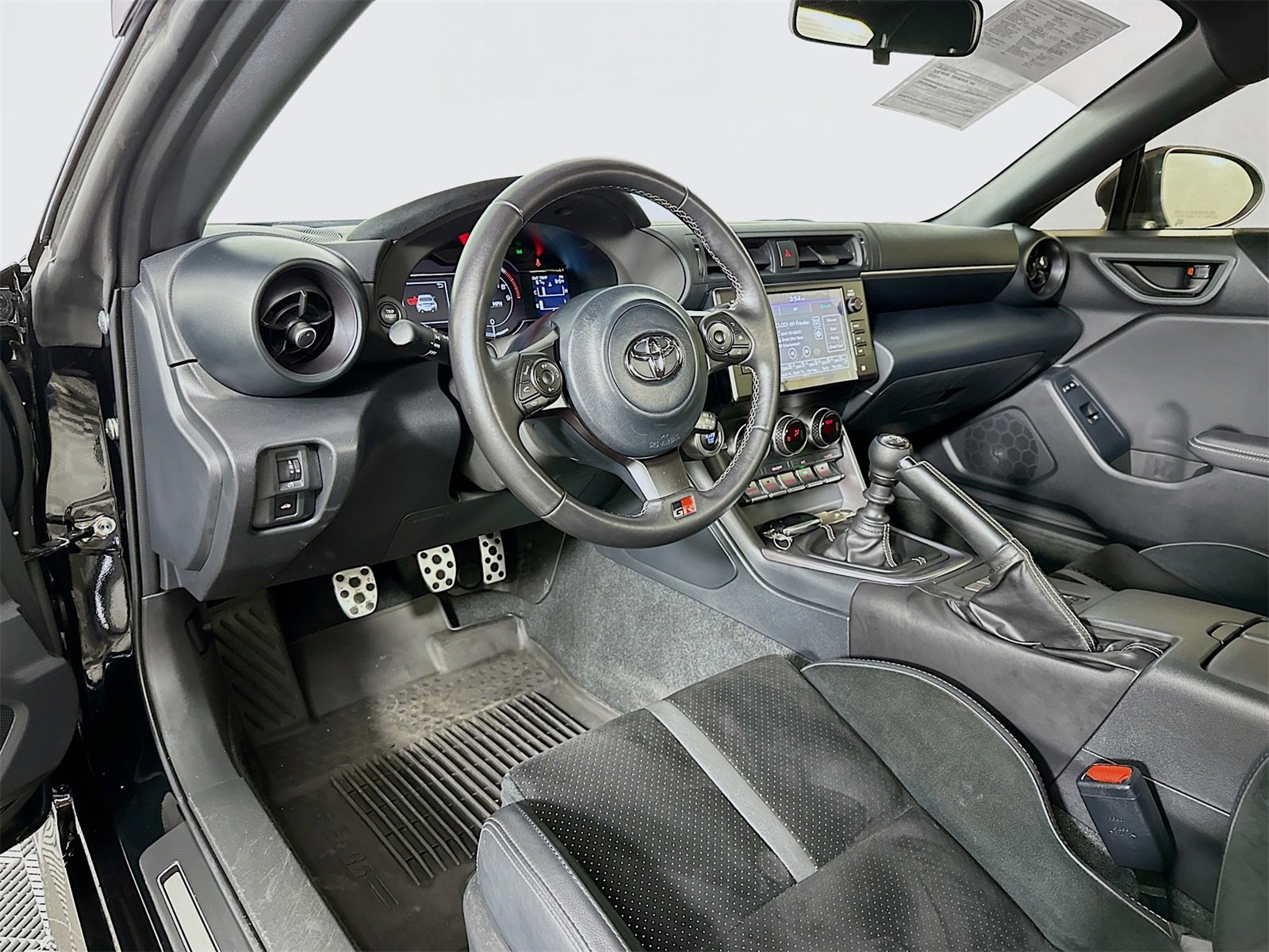 Used 2024 Toyota GR86 Premium image 9