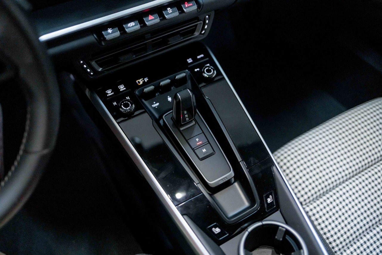 Used 2024 Porsche 911 Turbo image 64