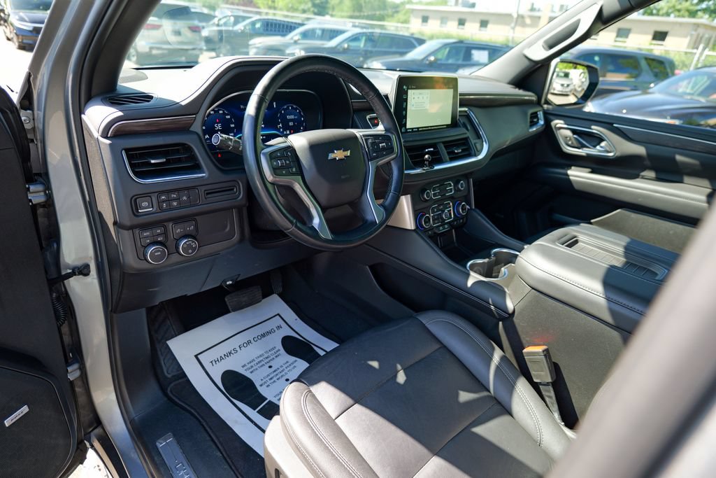 Used 2023 Chevrolet Tahoe LT w/ Luxury Package AWD/4WD image 19