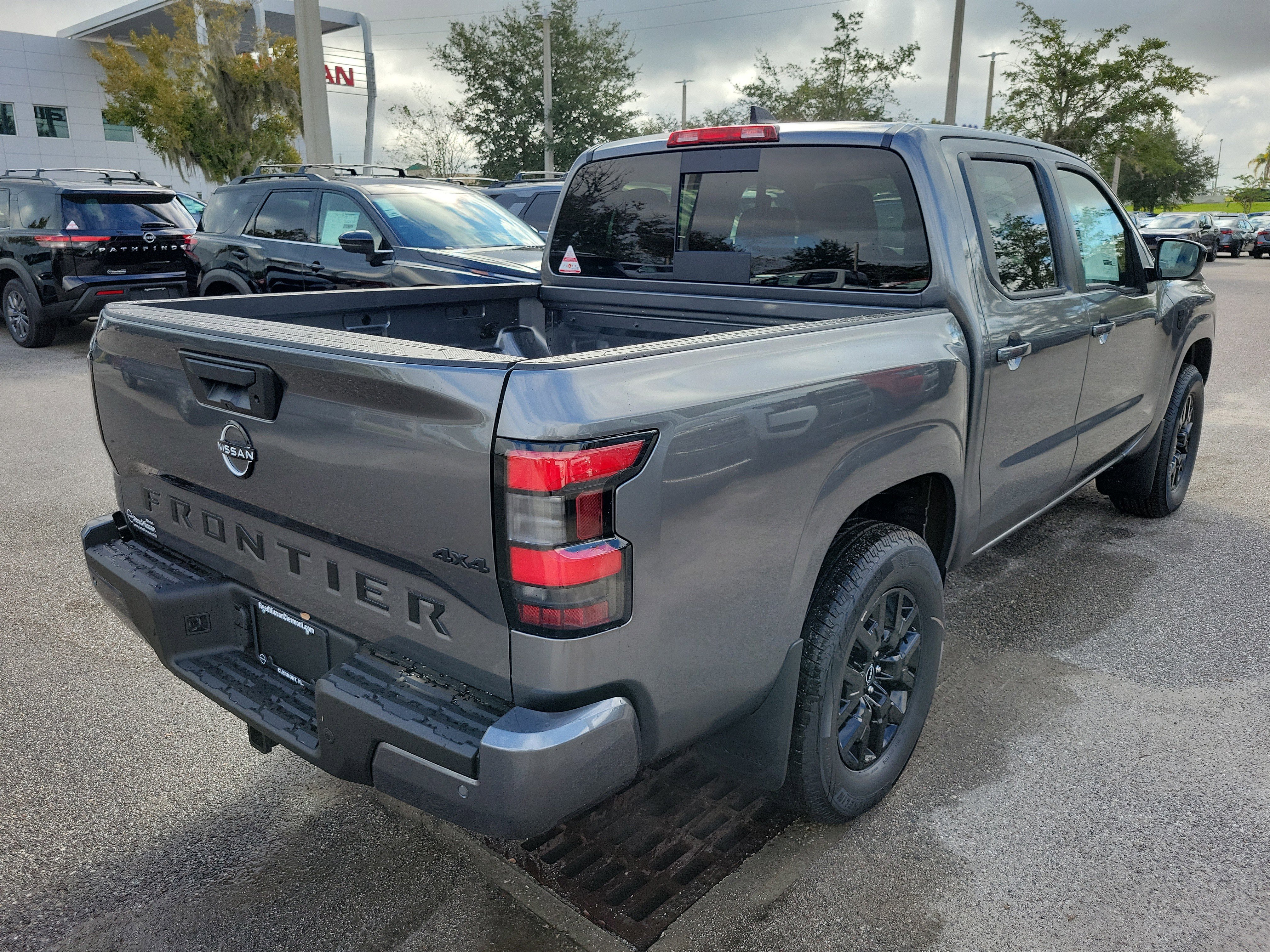 New 2026 Nissan Frontier SV image 3