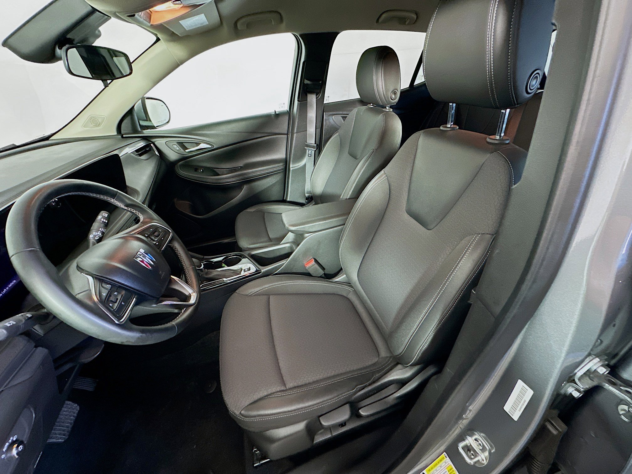 Used 2025 Buick Encore GX Preferred image 13