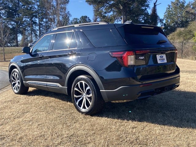 Used 2025 Ford Explorer ST-Line image 8