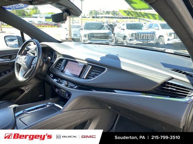 Certified 2022 Buick Enclave Avenir w/ Avenir Technology Package AWD/4WD image 33