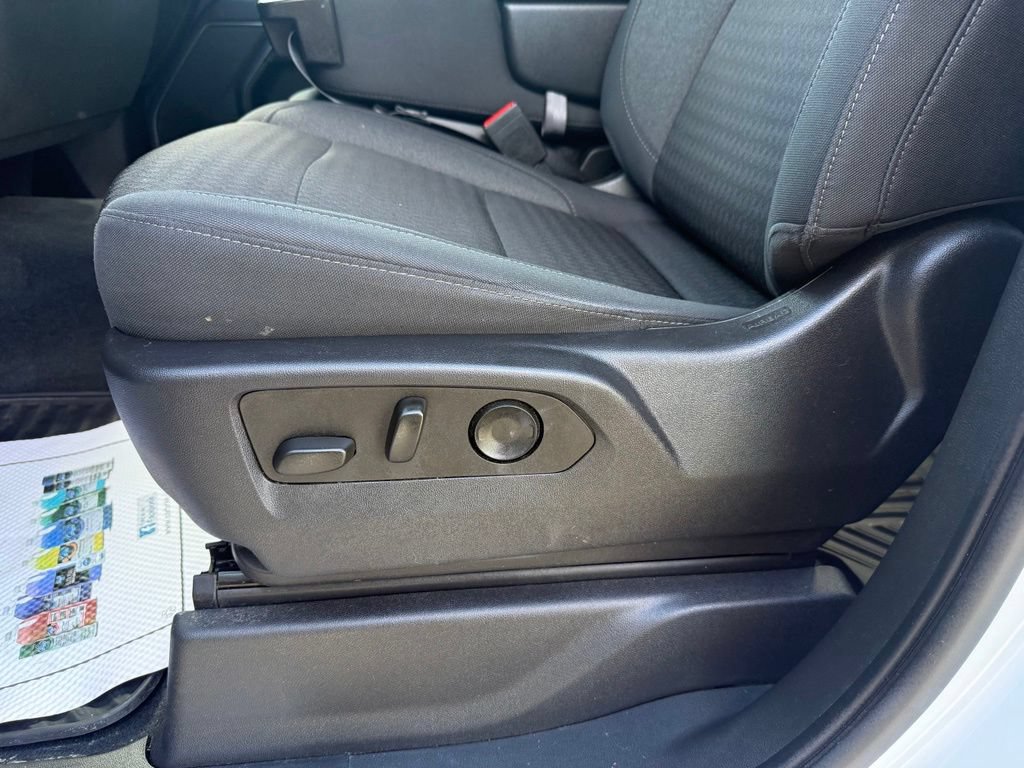 Used 2023 Chevrolet Silverado 1500 LT AWD/4WD image 27