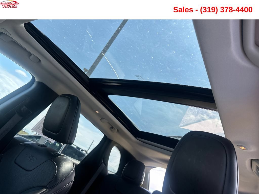 Used 2021 Jeep Cherokee Limited w/ Elite Package AWD/4WD image 18
