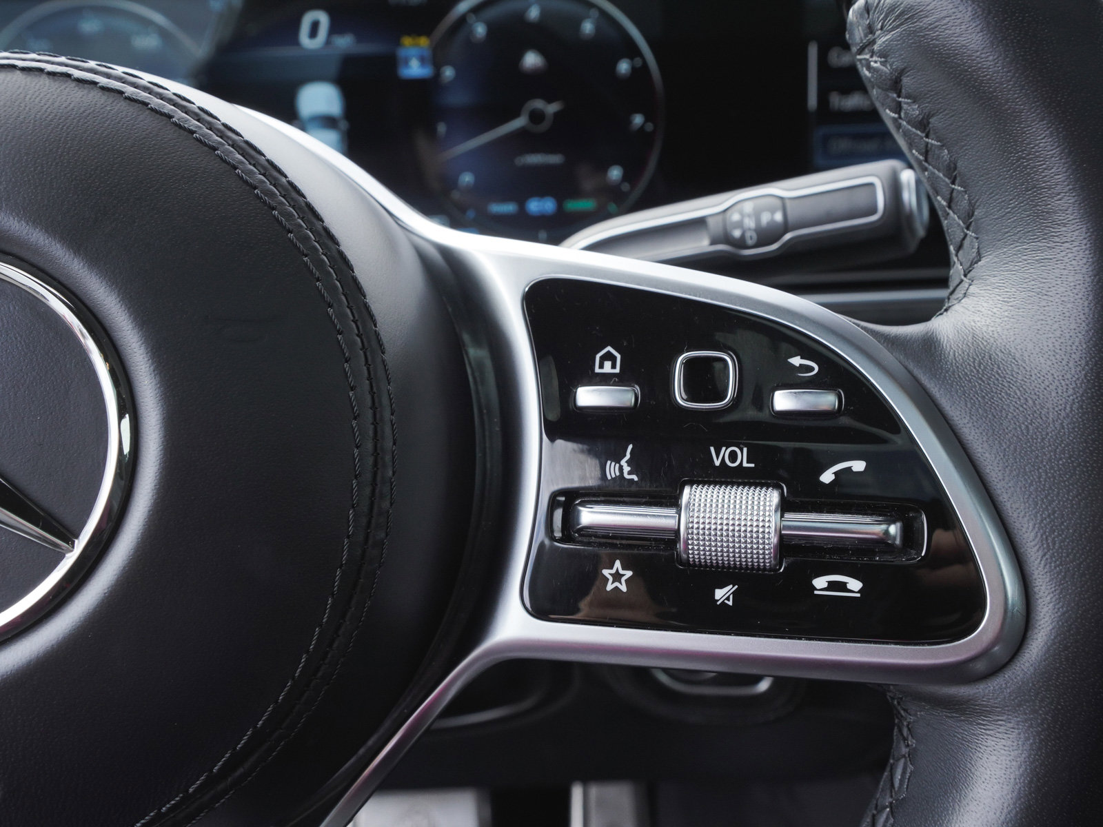 Used 2023 Mercedes-Benz Maybach GLS 600 4MATIC image 25