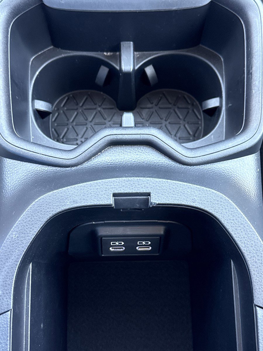 Used 2025 Toyota RAV4 XLE image 28