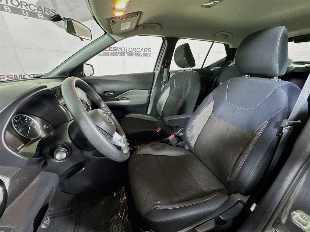 Used 2018 Nissan Kicks SV image 18