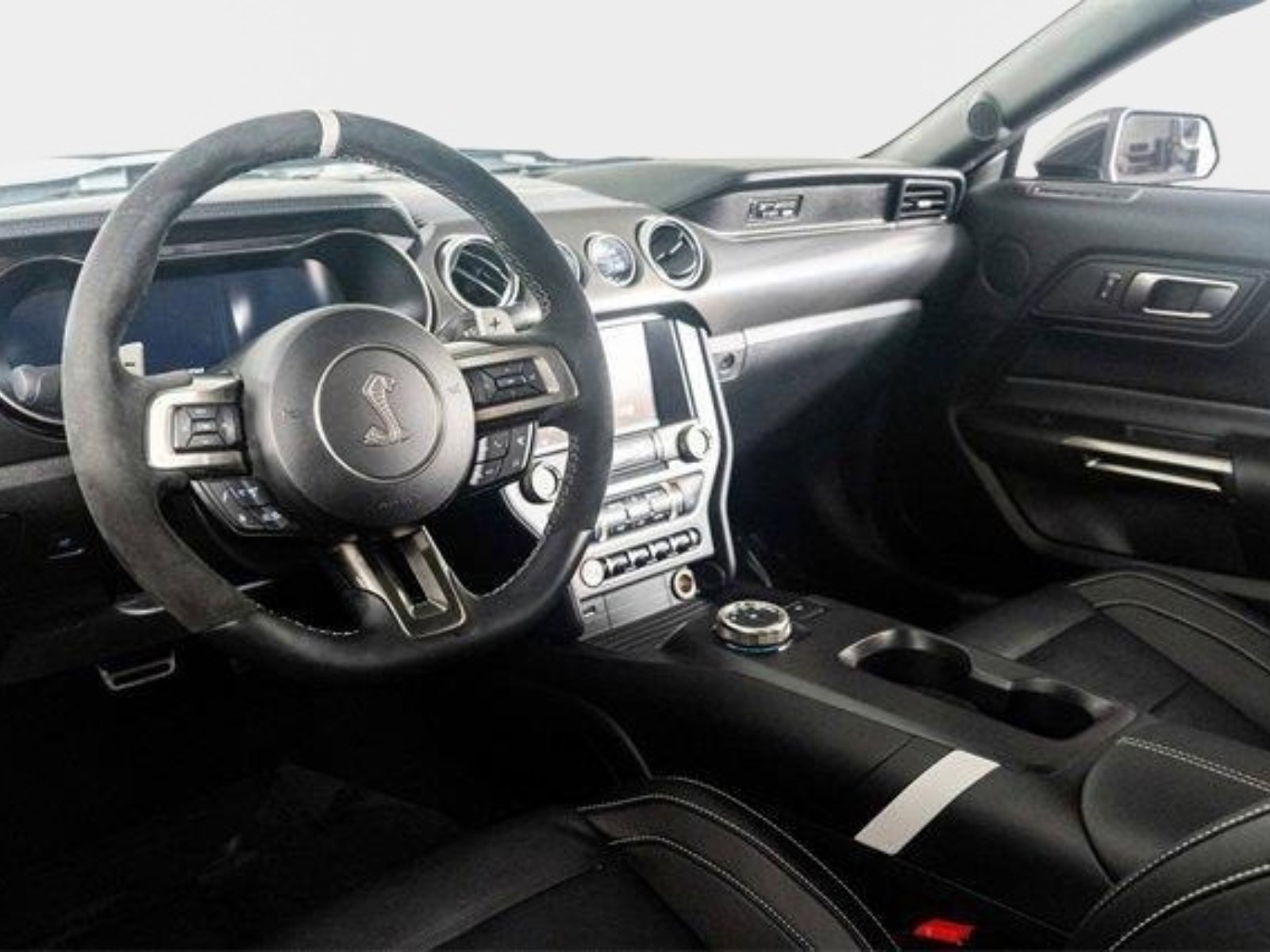 Used 2022 Ford Mustang Shelby GT500 image 2