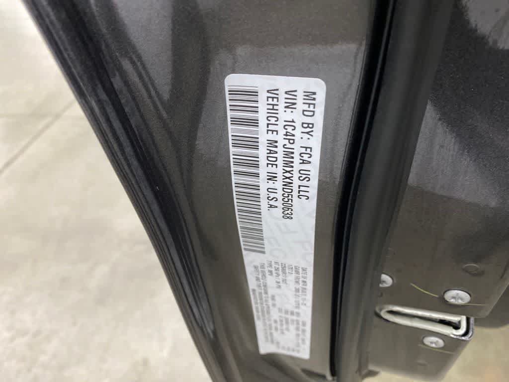 Used 2022 Jeep Cherokee Latitude Lux w/ Mopar Interior Package AWD/4WD image 29