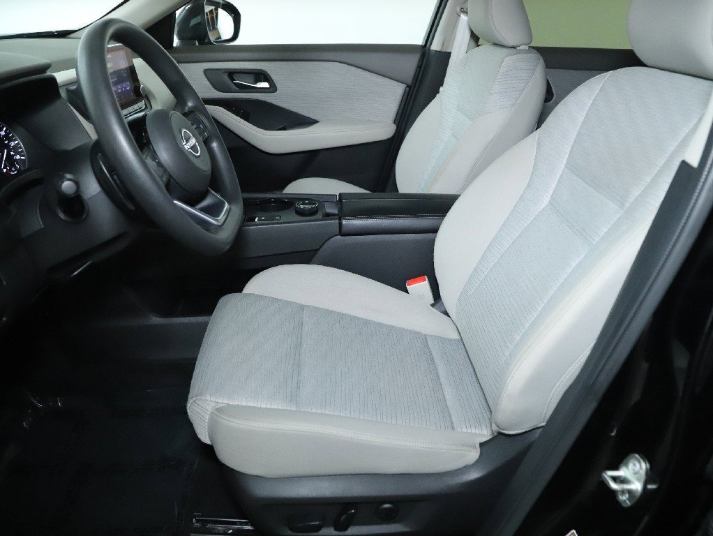 Certified 2023 Nissan Rogue SV image 18