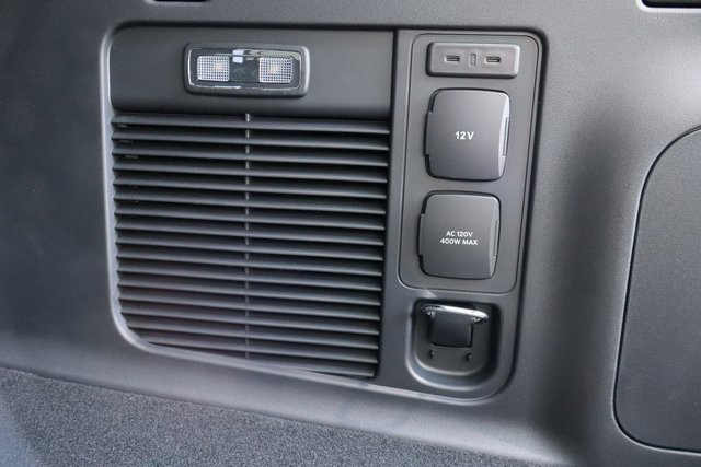 New 2025 Ford Expedition Max Platinum w/ Stealth Performance Package image 38