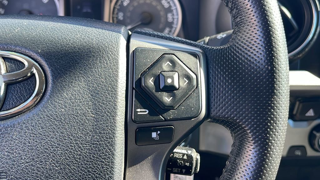 Used 2016 Toyota Tacoma SR5 image 25