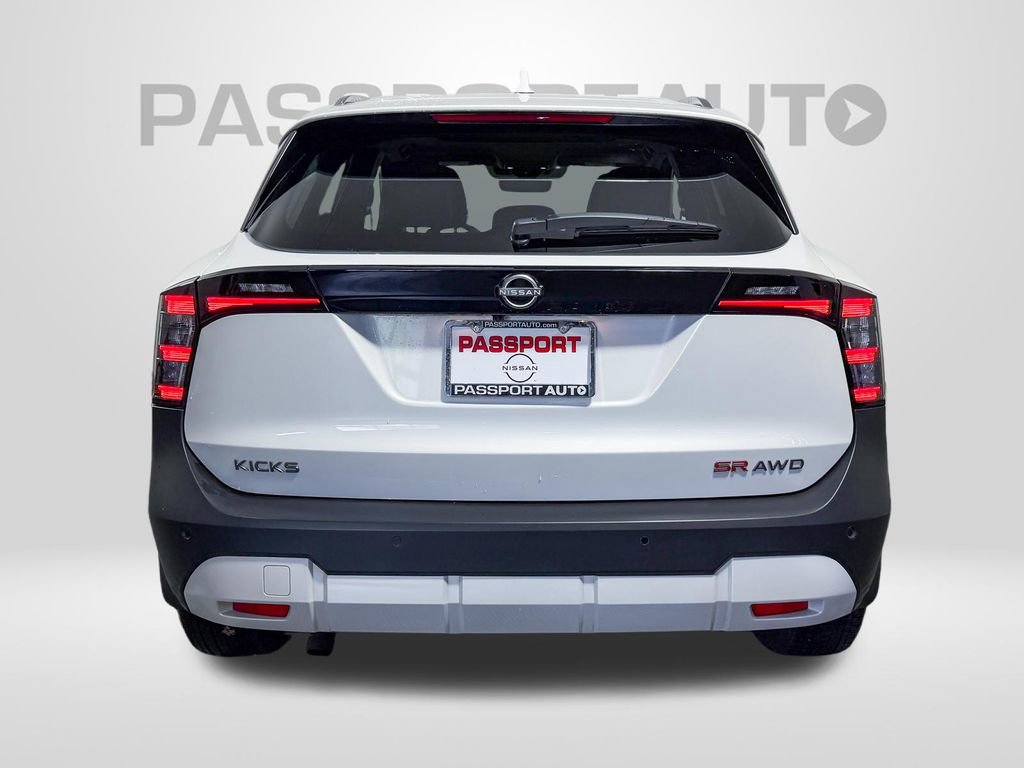 Certified 2025 Nissan Kicks SR w/ SR Premium Package AWD/4WD image 7