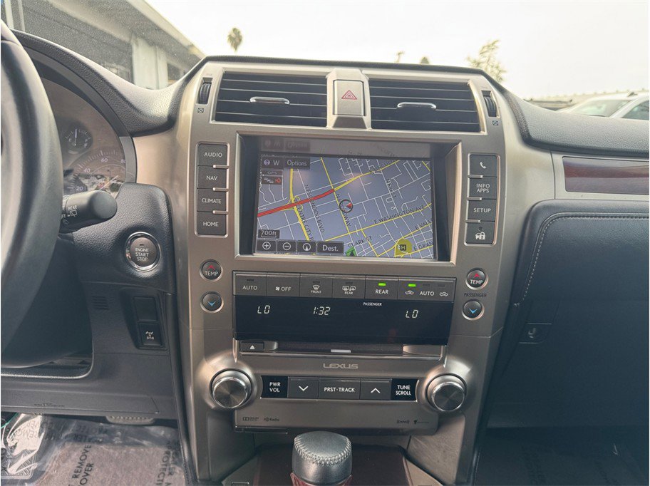 Used 2014 Lexus GX 460 w/ Premium Package image 25