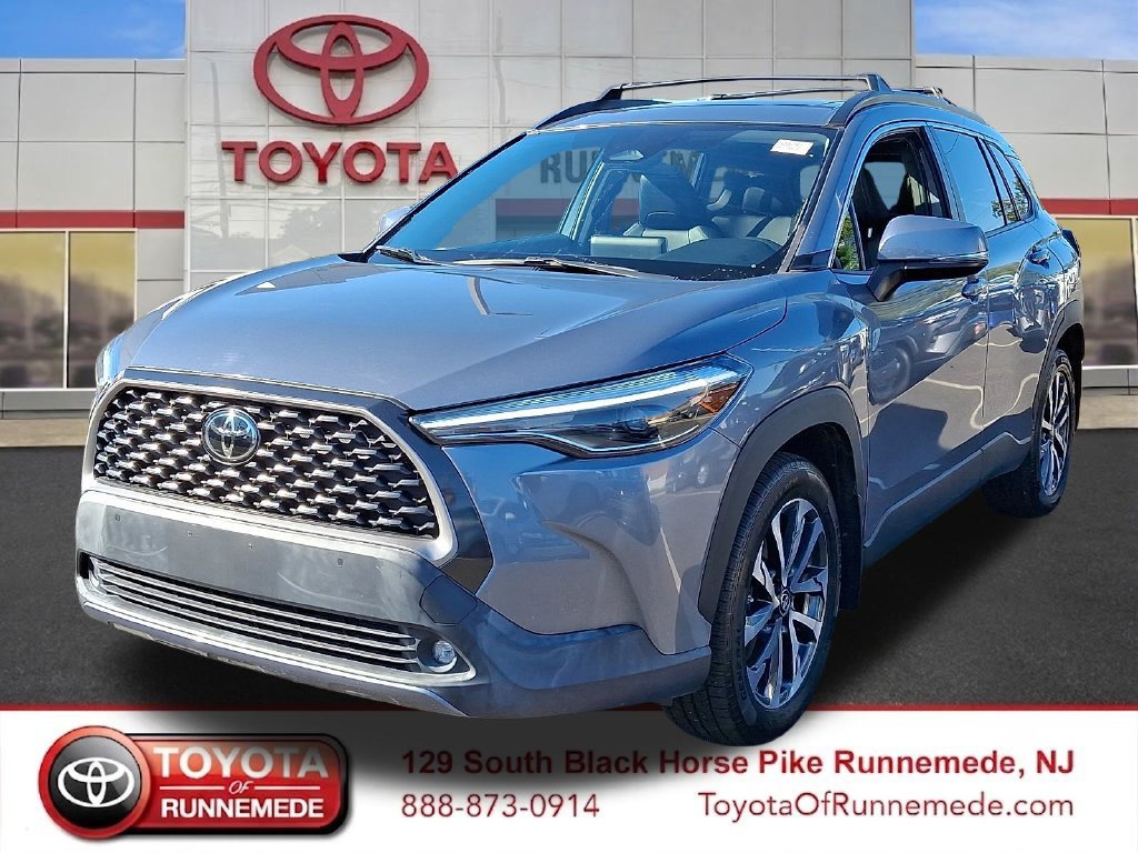 Certified 2023 Toyota Corolla Cross XLE w/ Convenience Package AWD/4WD image 3