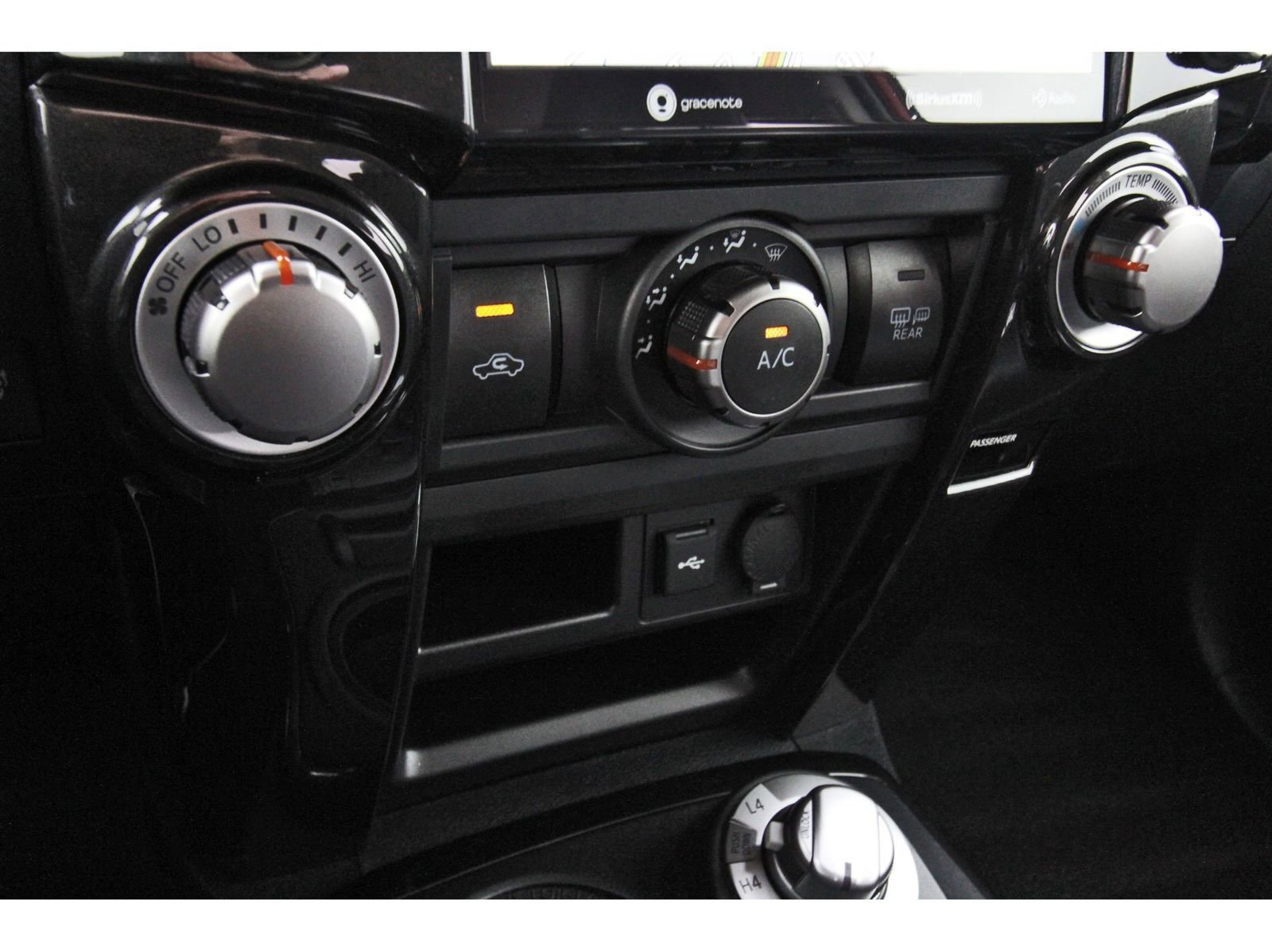 Used 2023 Toyota 4Runner 40th Anniversary SE AWD/4WD image 28