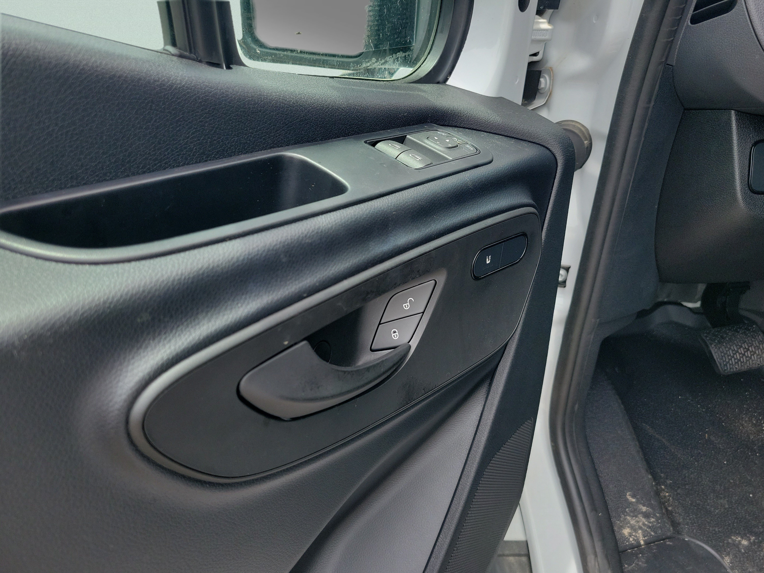 New 2025 Mercedes-Benz Sprinter 2500 image 12