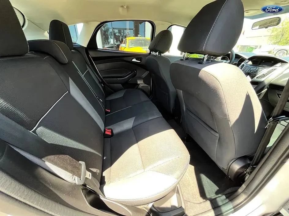 Used 2014 Ford Focus SE FWD image 17