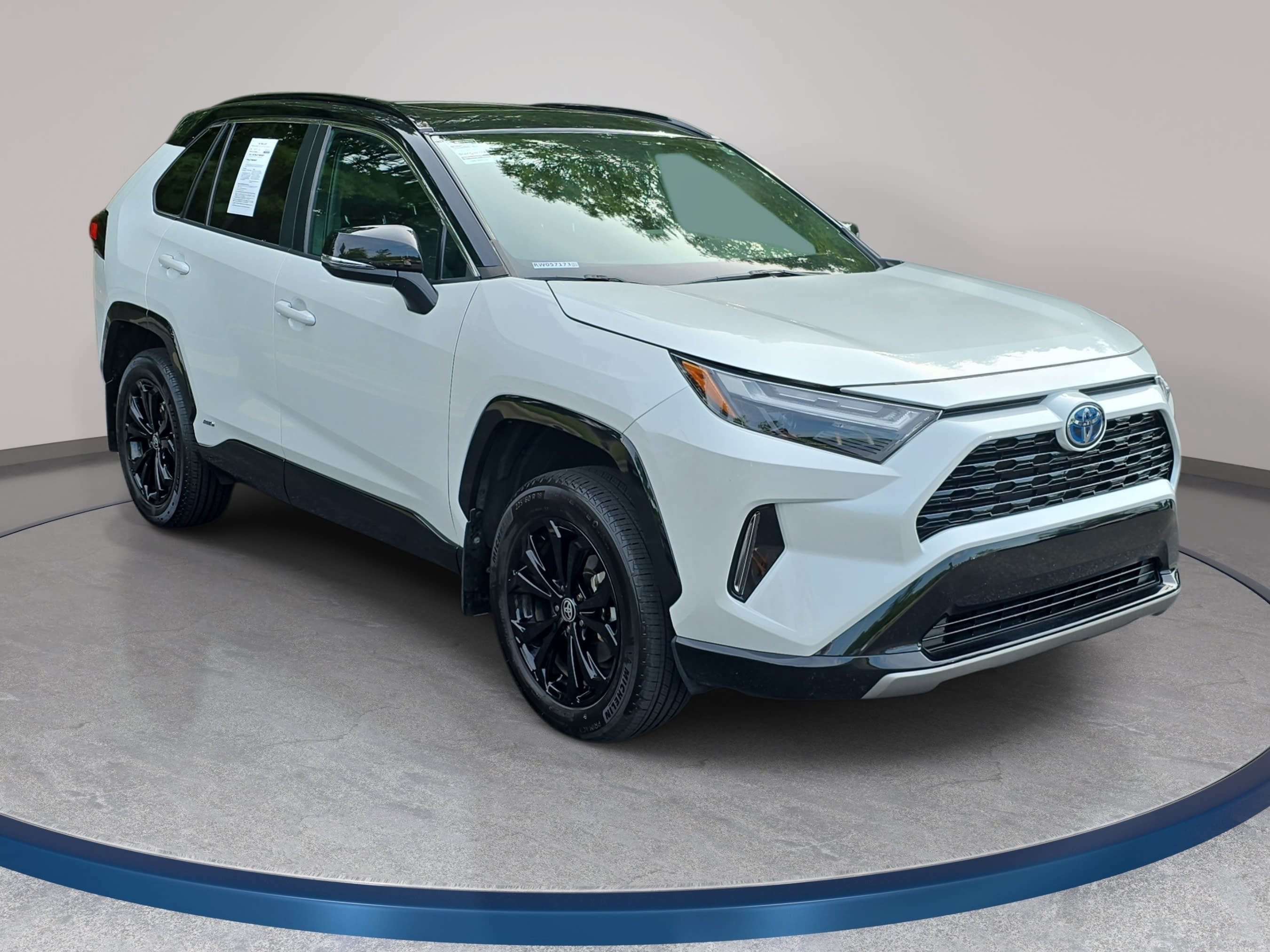 Used 2024 Toyota RAV4 XSE w/ Weather Package AWD/4WD image 3