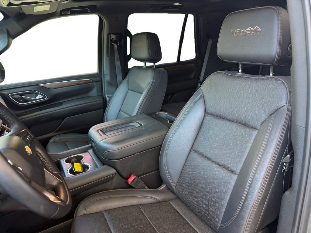Used 2024 Chevrolet Tahoe High Country w/ Premium Package 2 AWD/4WD image 15