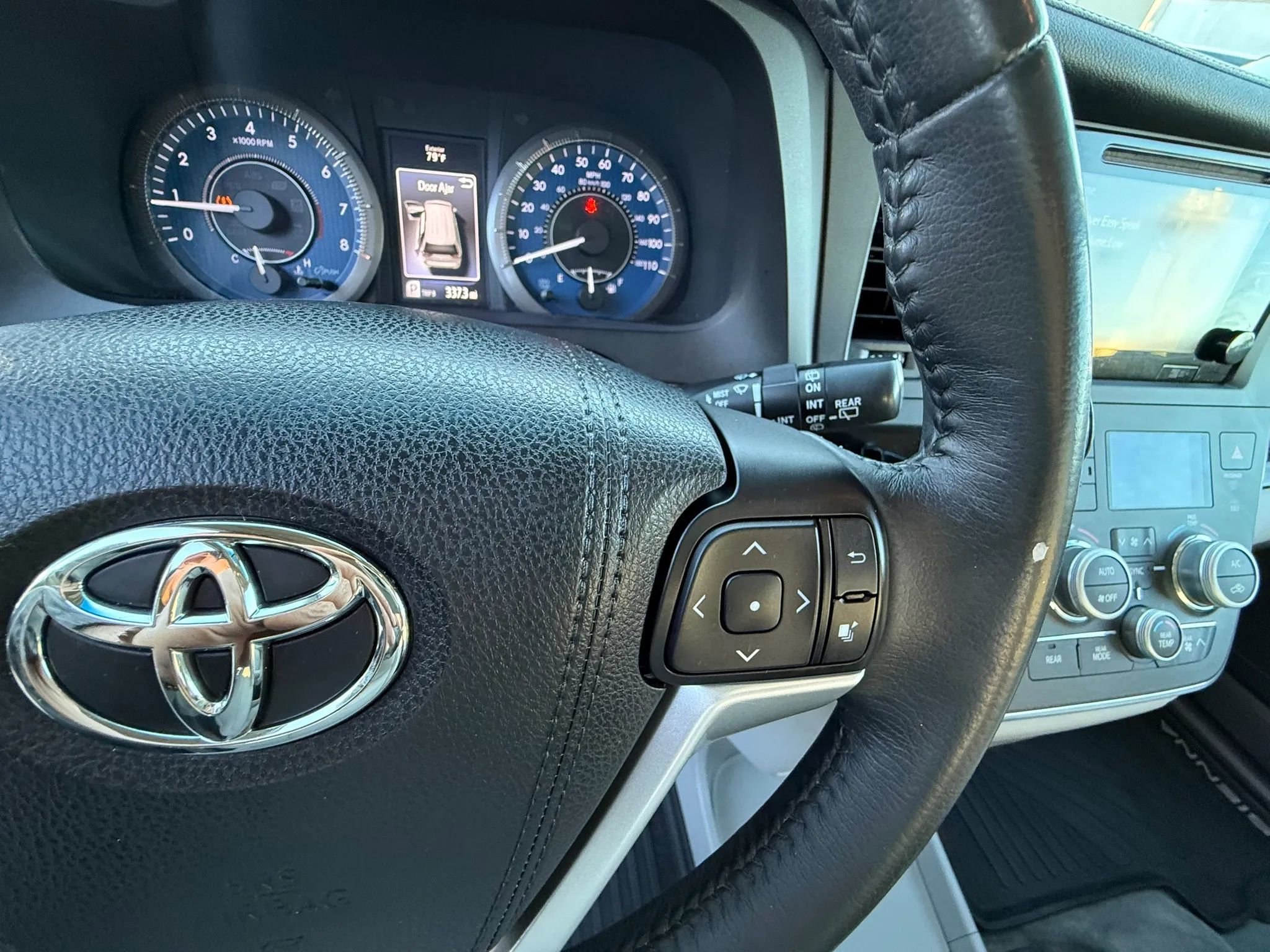 Used 2017 Toyota Sienna XLE Premium w/ Protection Package image 55