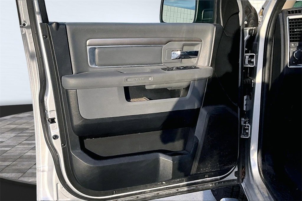 Certified 2017 RAM 1500 Classic SLT image 25