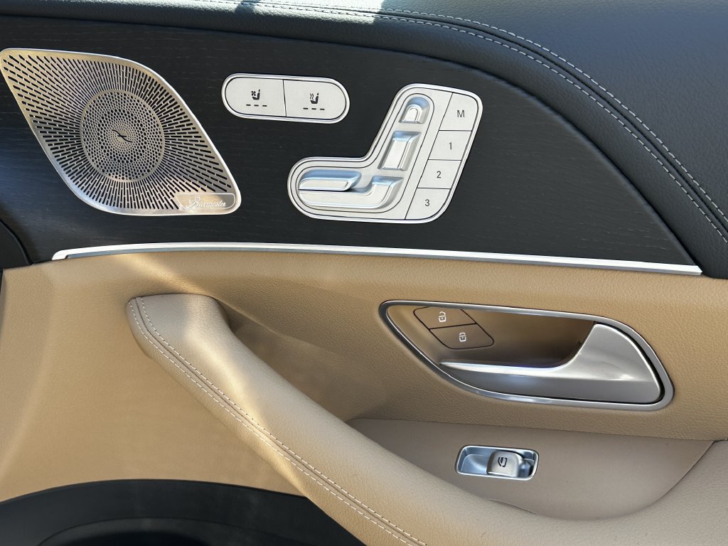 New 2026 Mercedes-Benz GLS 450 4MATIC image 17