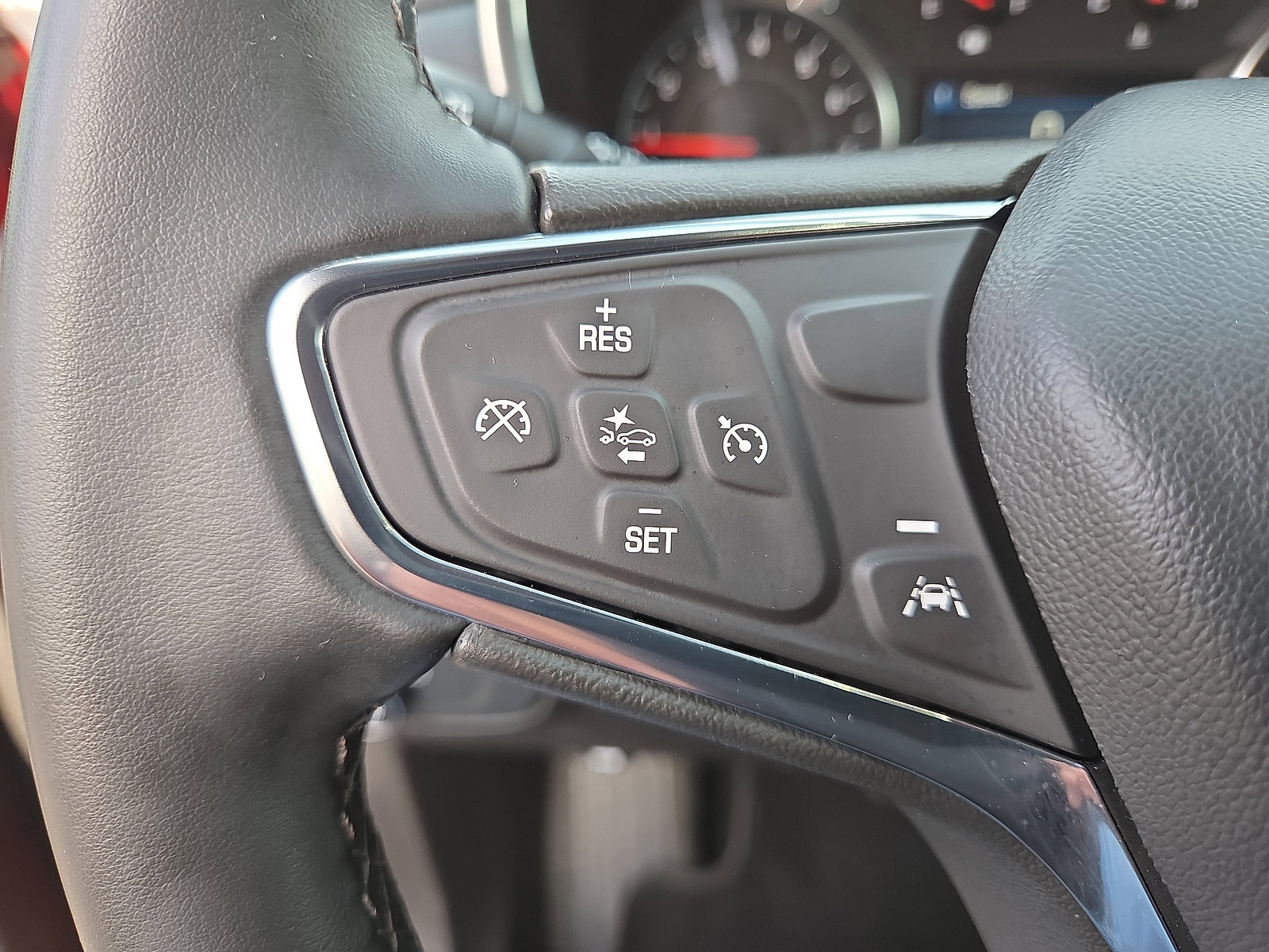 Used 2024 Chevrolet Equinox LT image 31