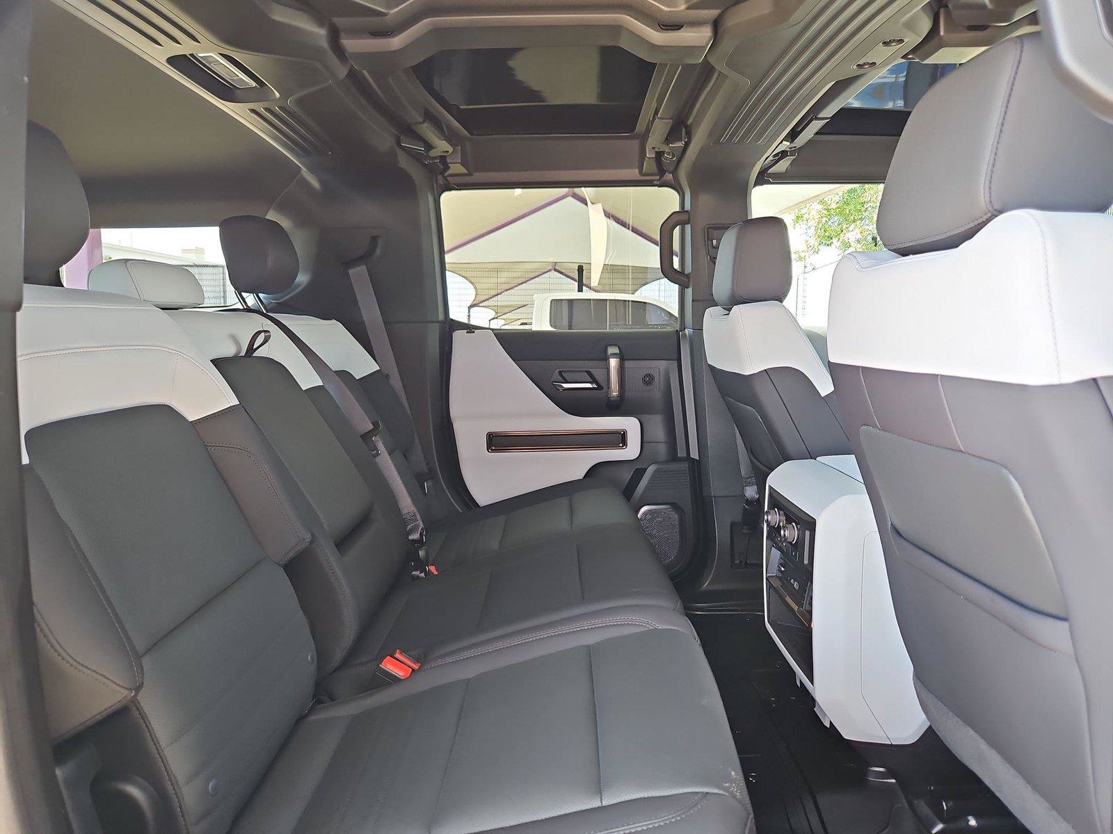 Used 2025 GMC Hummer EV 3X AWD/4WD image 29