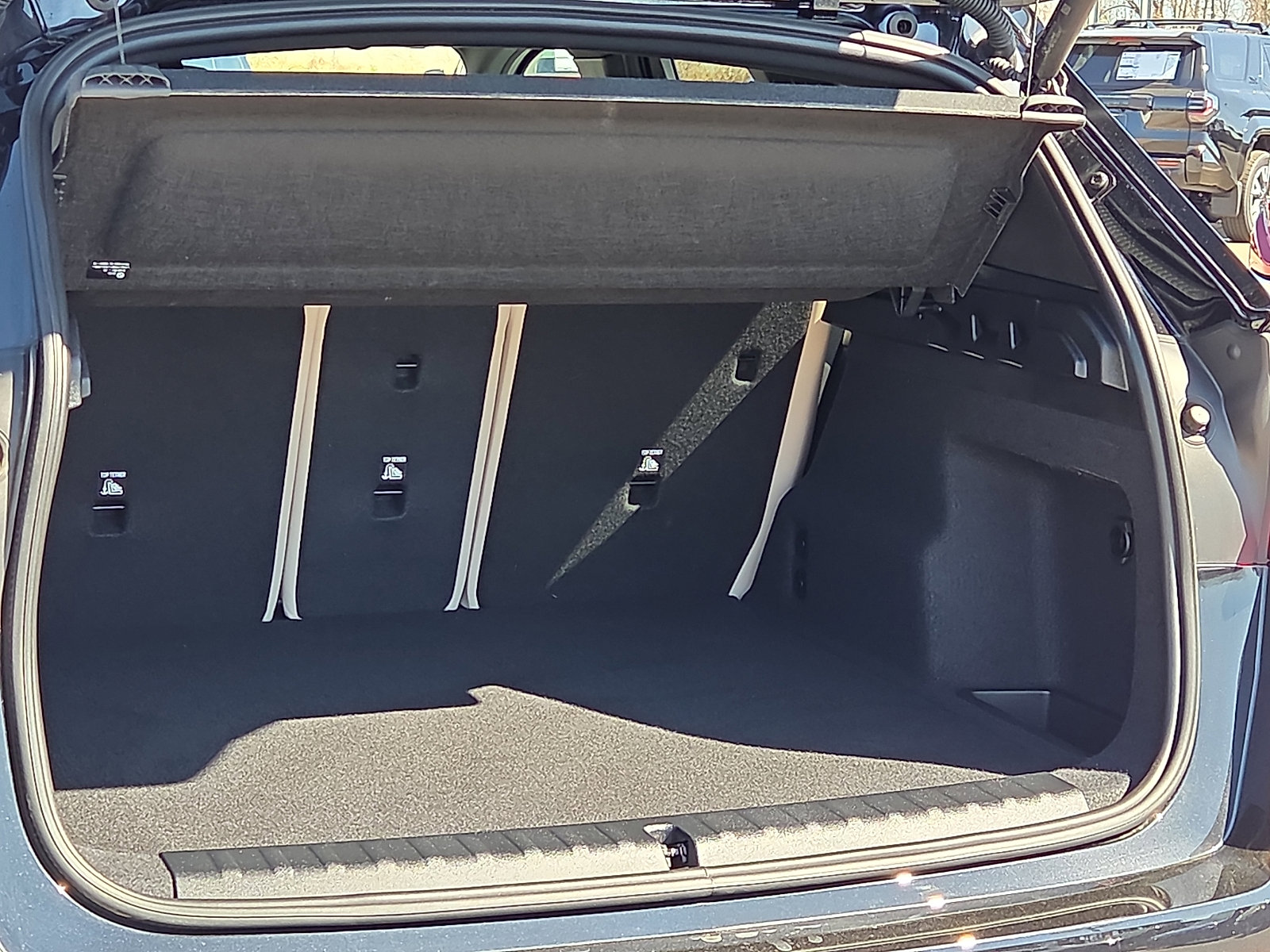 Used 2024 BMW X1 xDrive28i w/ Premium Package image 9