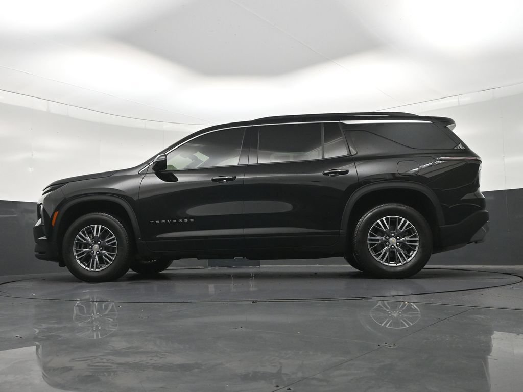 Used 2026 Chevrolet Traverse LT FWD image 27