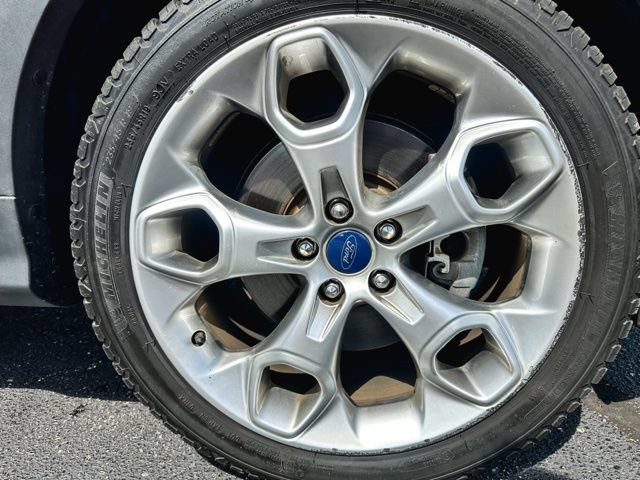 Used 2015 Ford Escape Titanium w/ Equipment Group 301A AWD/4WD image 11