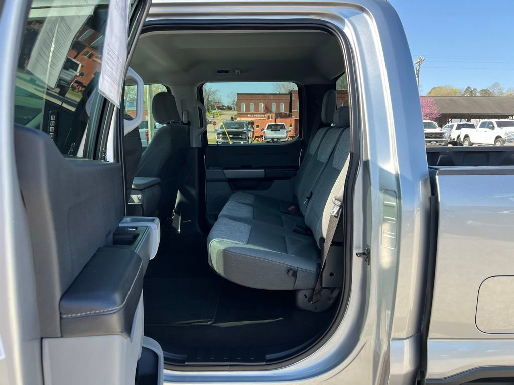 Used 2024 Ford F250 XLT w/ FX4 Off-Road Package image 16